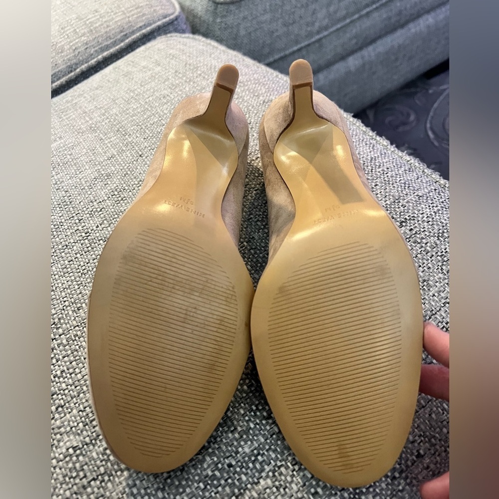 Nine West Audrey Taupe Genuine Suede Heels with Bow Accent 
size 9.5 NEW - Picture 4 of 8